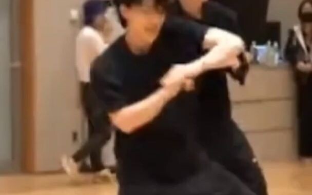 kpop的未来就是狂气【SEVENTEEN 李灿dino】