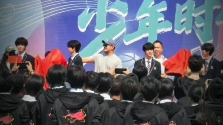 đây là video khai máy của f4