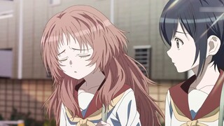 The girl is highly myopic but often forgets to wear glasses, and can't keep a good distance from the
