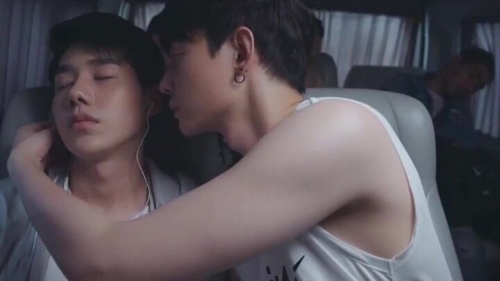 [You are my oxygen] Find some way to sit next to my wife