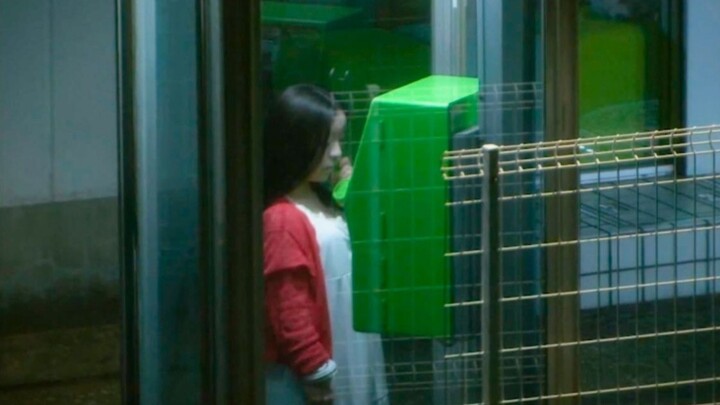 To claim her “white moonlight” as her own, the girl actually broke into his home!