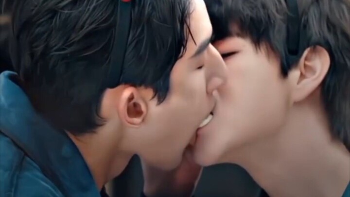 kiss compitition