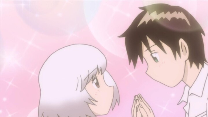 Những người giấy đang đánh nhau, nhưng cô gái lại tưởng tượng ra tình yêu, lòng căm thù và sự trả th