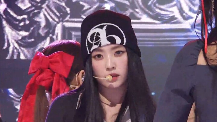 Red Velvet's latest comeback track "Chill Kill" 231126 performance stage