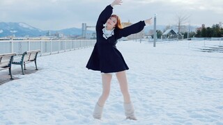 Great! It's God's drifting! We are saved! [Change clothes]