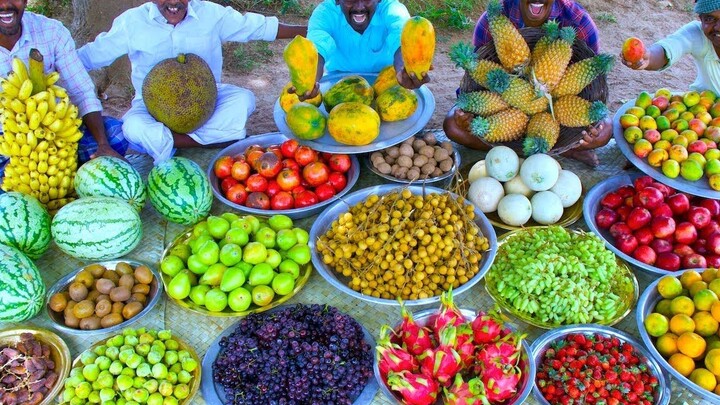 A truly authentic and generous fruit platter—featuring a total of 19 different kinds of fruit! Fruit