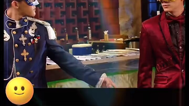 Even if a dog passes by, it has to stop and look