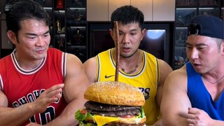 Tiga raksasa makan satu burger Big Mac! Benar-benar makanan untuk fitness!