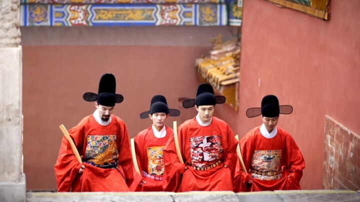 现在的汉服活动也太卷了吧，还以为是电视剧｜最爱在故宫拍明了｜汉服活动服化道标准都这么高了吗