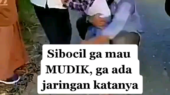 Ngamok gak mau mudik. anak siapah Itu😫🤣