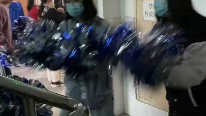 صديقات جيدات