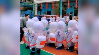 社死名场面，侮辱性极强！