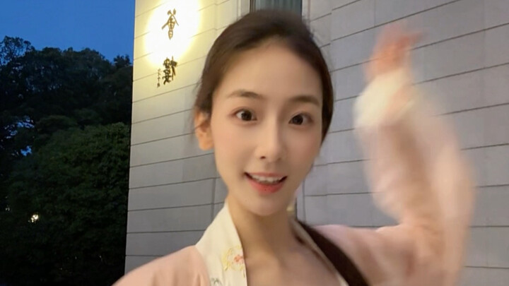 Tahun baru segera tiba～ Semoga tahun 2026 kalian yang sayang sama aku lancar terus dan makin sukses,