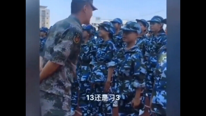 Guangxi Crashes into 4 Chickens—Laugh Every Time You Watch It! Guangxi Mandarin Style