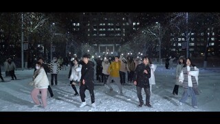 热烈的不是青春 而是我们要站在自己所热爱的世界里闪闪发光 纯粹而热爱 自由且热烈 !