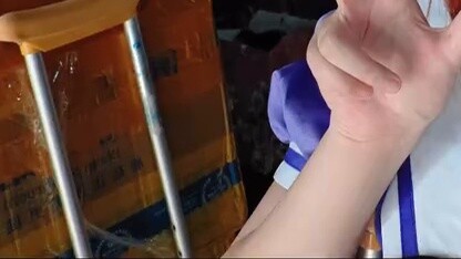 Saya sakit, tapi saya suka cosplay (tolong jangan meniru tindakan profesional, sudah dipastikan bena