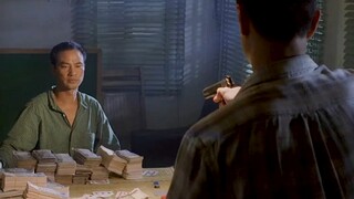 A street thug tries to con people out of money, but unexpectedly runs into a tough opponent this tim
