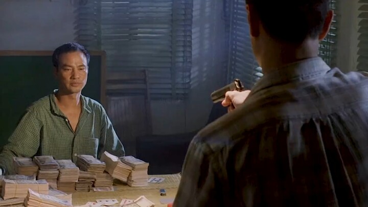 小混混出老千骗钱，却不料这次碰上狠人 #影视解说 #电影推荐