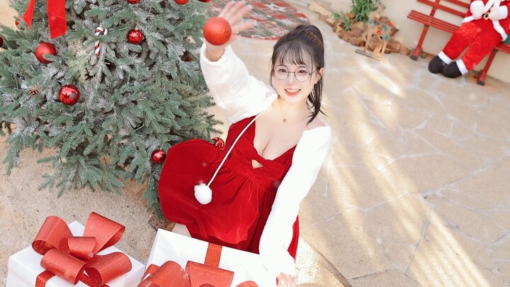 Winter romance, your Christmas girlfriend is online