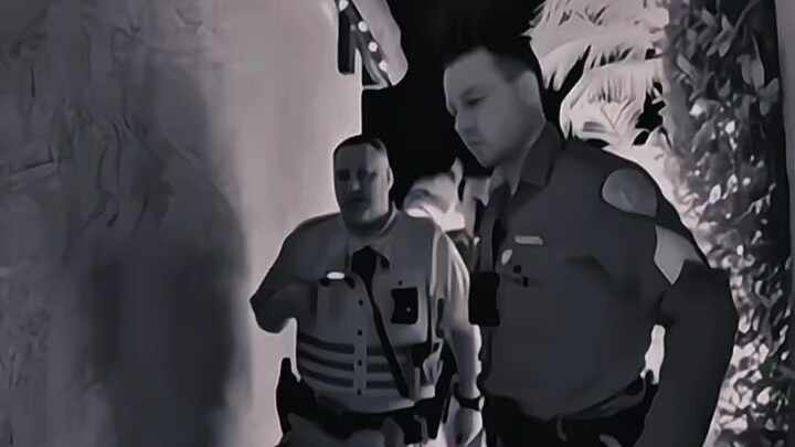 Một câu nói lo vợ buồn đã lột tả trọn vẹn tấm lòng sắt son nhưng đầy dịu dàng của người cảnh sát: Đâ