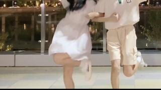 "Touch, touch and dance" It's so happy to have a good friend who dances house dance with me!