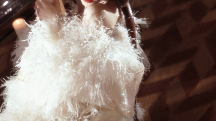 She’s gone wild again!!! How does she pull off even the “village grandma” hairstyle so perfectly?