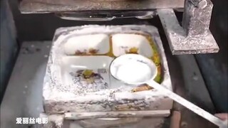 Peralatan makan plastik yang digunakan anak-anak setiap hari ternyata dibuat dengan menekan bubuk pu