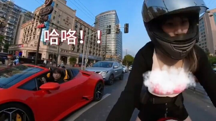 “เต่ากับกระต่าย” #ดูคาติv2 #เฟอร์รารี #นักบิดสาว #จีบสาว