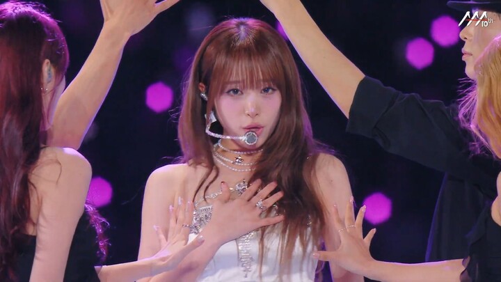 YENA Being a Good Girl Hurts performance AAA 2025