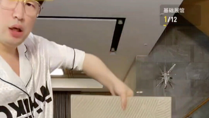 Cảnh tượng nổi tiếng mới nhất của ông chủ Lý – nhà bán hàng số một!