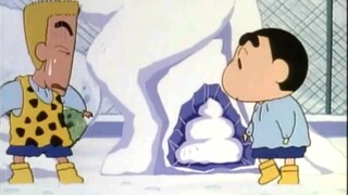 【蜡笔小新】下雪的时候玩什么？雪球的味道怎么样？