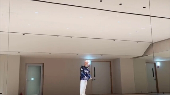[TWS main dancer Han Zhixun freestyle] He knows how to surprise people. How many dancers in the sixt