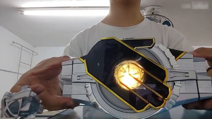 [Review No.2.5] Kamen Rider Wizard Infinity Ring Sound and Light Display and Brilliant Sword Axe Box