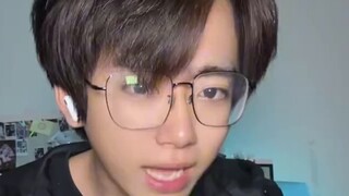 When Haimao was a child, he bought toys and the boss told him that he could only open a blind box fo