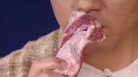 Zhu Zhirong refuses to sell meat to villagers, unexpectedly causing chaos throughout the entire vill