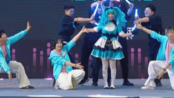 [Bản gốc] Liệu Cyber Miku có thể chiến đấu một cách vui vẻ? (Đánh giá cuộc thi khiêu vũ tại nhà BDF2