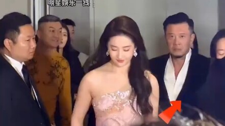 บอดี้การ์ดของหลิวอีเฟยทุ่มเทจริงๆ!