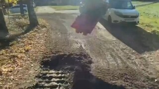 هذا الكشط على سطح الطريق يبدو مريحًا جدًا حقًا