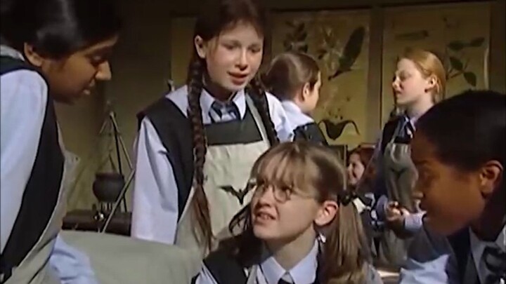 แม่มดที่แย่ที่สุด ปี 1998 ตอนที่ 1