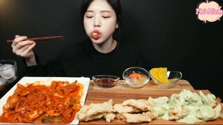 Tôm sốt kem béo, thịt heo chiên chua ngọt, mì xào hải sản cay 4 #amthuc