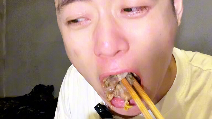 ฉันเดาว่าคงกินเค็มไปหน่อย