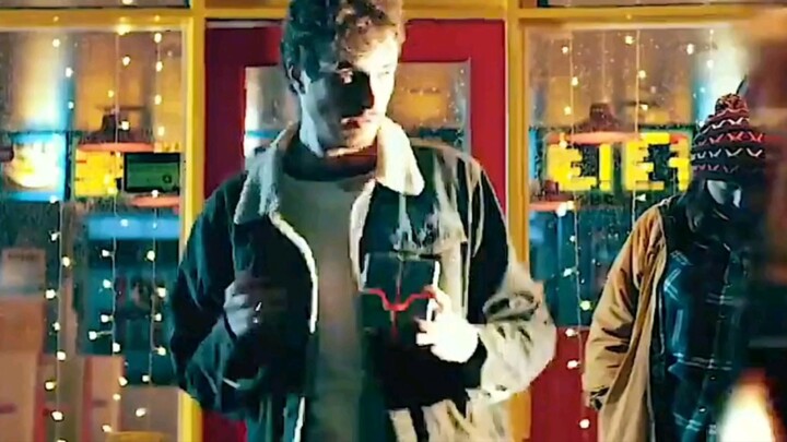 หนุ่มกดสวิตช์ผิดก็ตายทุกๆ 0.5 วินาที แล้วเปลี่ยนกลับ เป็นคุณ จะทำอย่างไร?