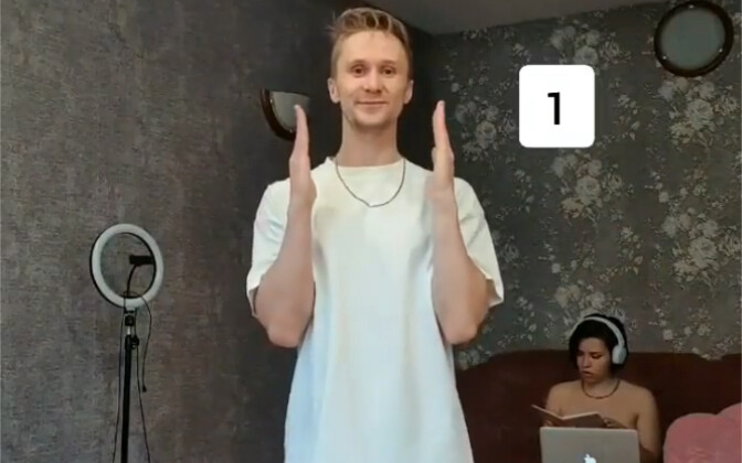 Astro's easy-to-learn Egyptian hand tutorial, come and practice the basics