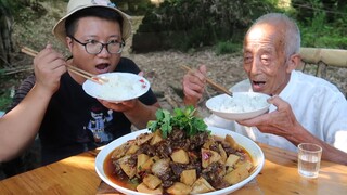 Braised Beef with Fresh Bamboo Shoots: Going Well with Rice