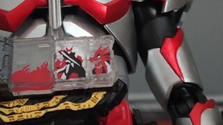 shf Kamen Rider Saber Dragon Knight bukanlah hati nurani Bandai! Itu hanya kompromi! Tapi tetap tamp