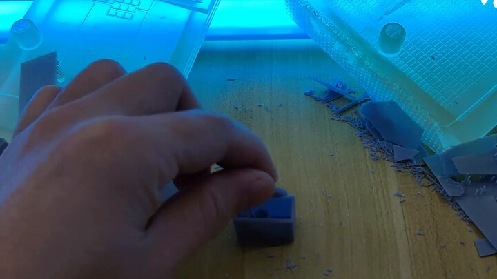 Maybe he can see it~Zhongdong Iron Man modified homemade paraplegic MK3 hand model HT hottoys