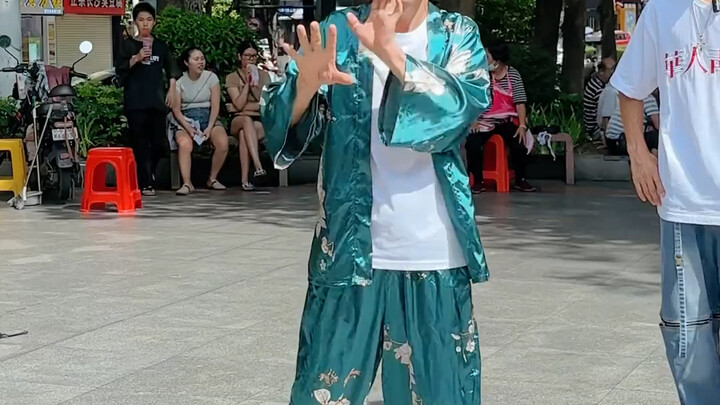 Memories of the 80s: Uncle Breakdancing