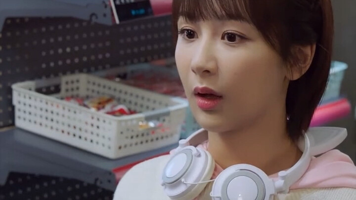 Thì ra Hàn Thương Ngôn đã yêu佟 Niên từ cái nhìn đầu tiên, tôi còn tưởng anh đang trong trang phục th