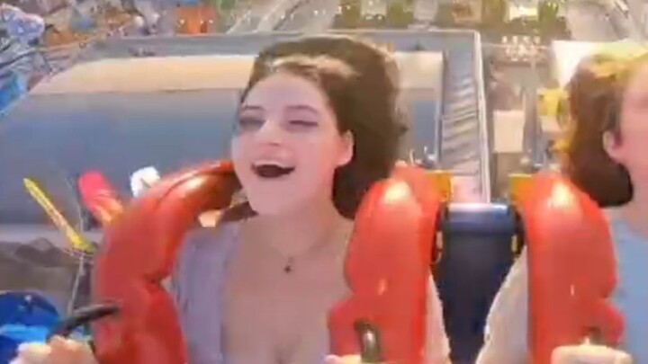 Beberapa orang masih hidup, tapi aku sudah mati karena tertawa