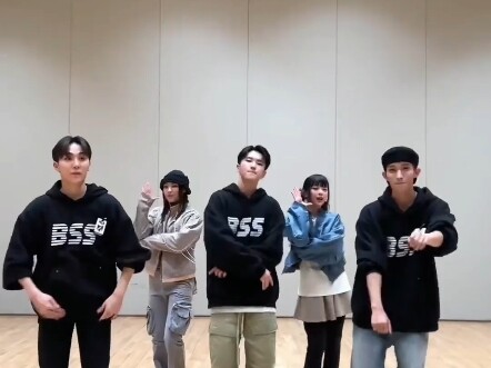 次人女团舞挑战（1）